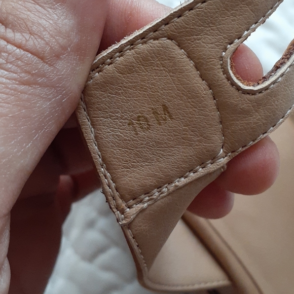 VANELI double ankle strap suede casual tan sandals - Picture 6 of 8